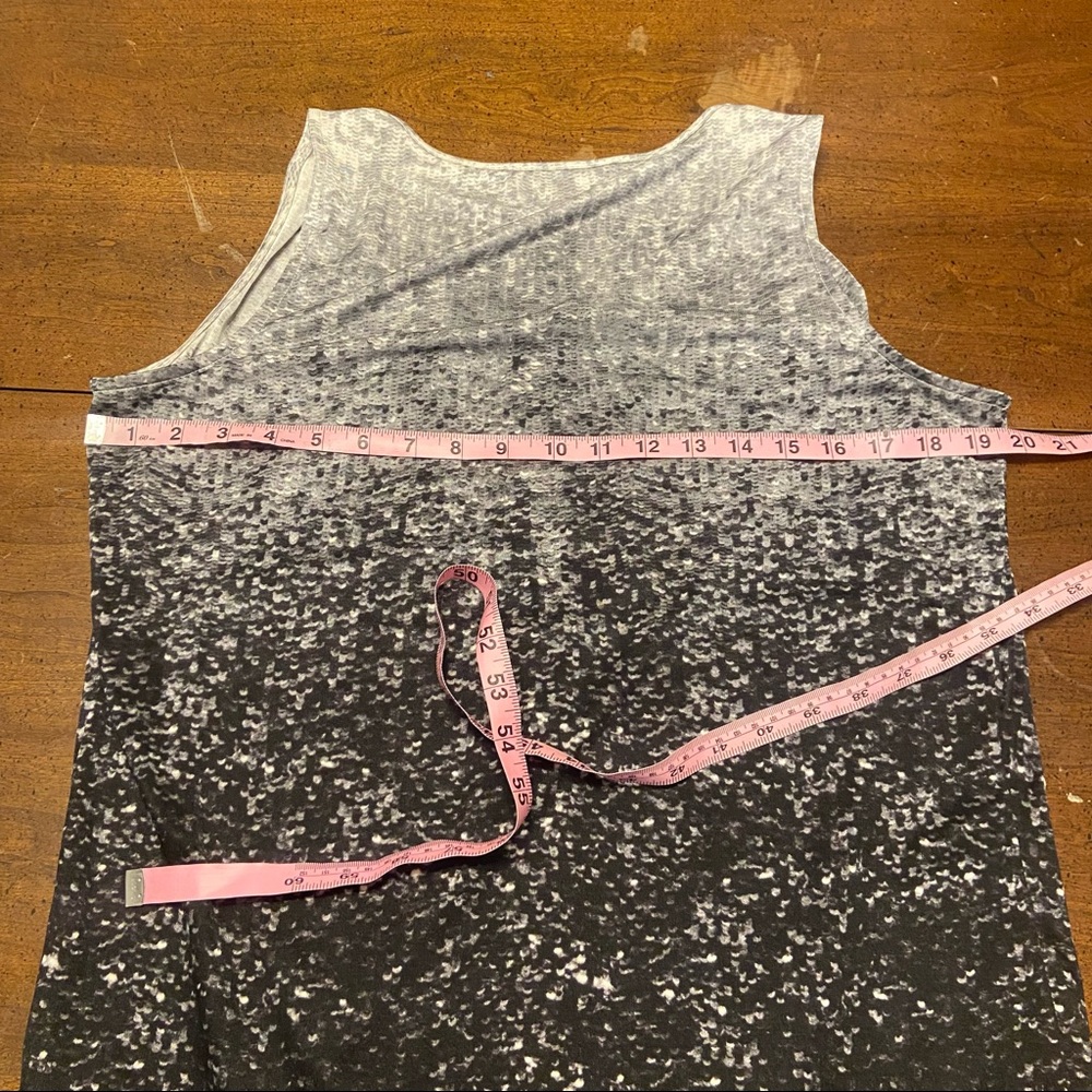 ✨ Michael Kors Ombre Sequin Tank – Subtle Sparkle Statement ✨ - Picture 7 of 13